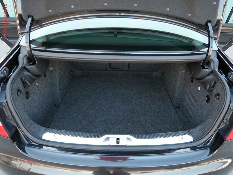 Škoda Superb (2012) 3.6 FSi 4x4, ČR, L&K, DSG - fotka 7 z 33