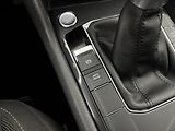 Volkswagen Tiguan 2,0 DSG DPH ACC NZTOP VC TAŽNÉ - náhled 31