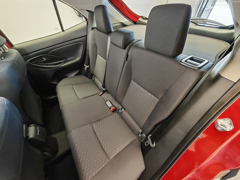 Toyota Yaris Cross 1.5 Hybrid eCVT Comfort 4x2 - fotka 15 z 28