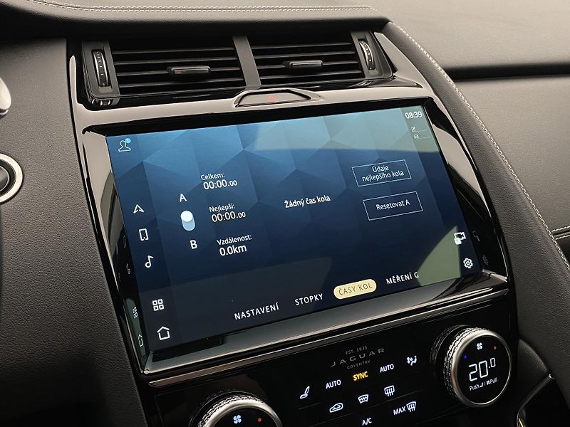 Jaguar E-Pace P250 R-DYNAMIC SE  REZERVACE - fotka 41 z 44