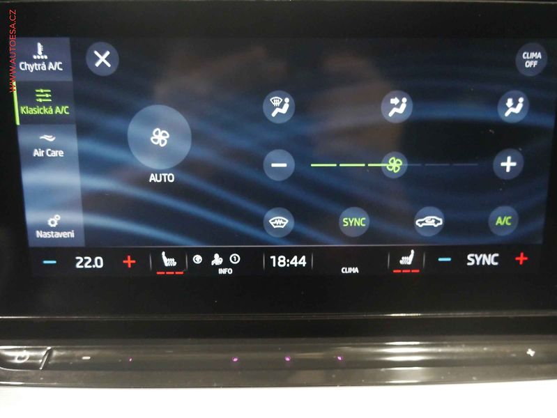 Škoda Octavia (2020) 2.0TDi, ČR, LED, park.čidla - fotka 17 z 27