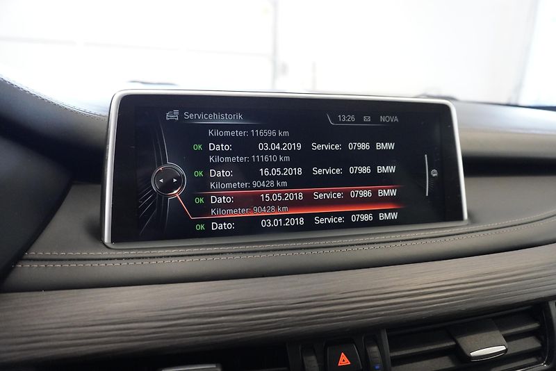 BMW X5 (2015) M50D SUV XDRIVE STEPTRONIC - fotka 29 z 42