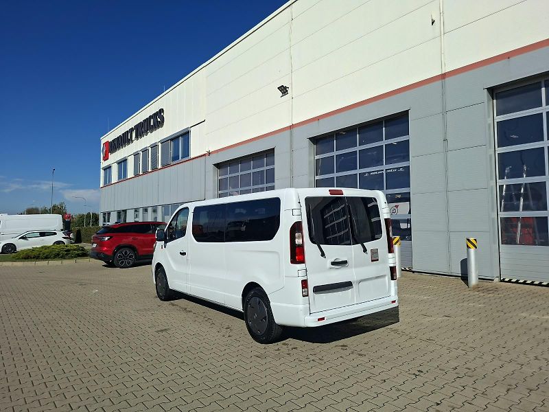 Renault Trafic (2026) L2H1 - 9 míst - fotka 4 z 23