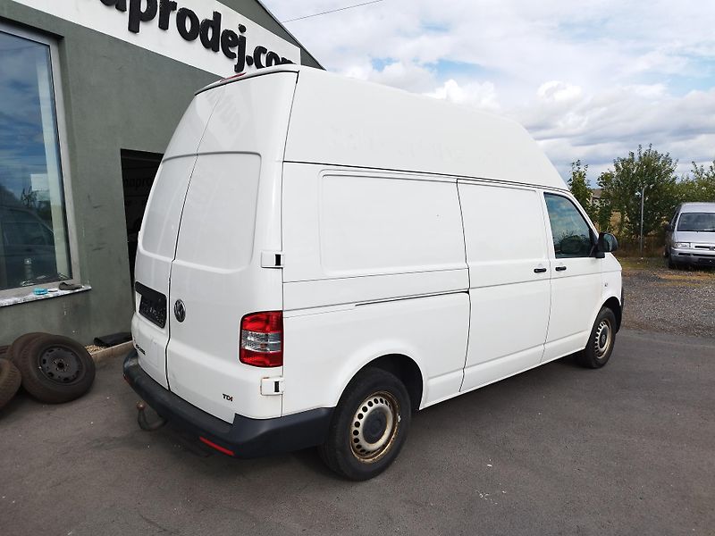 Volkswagen Transporter (2015) 2,0TDI,103KW,L2,H2,TAŽNÝ,SER.K - fotka 6 z 28
