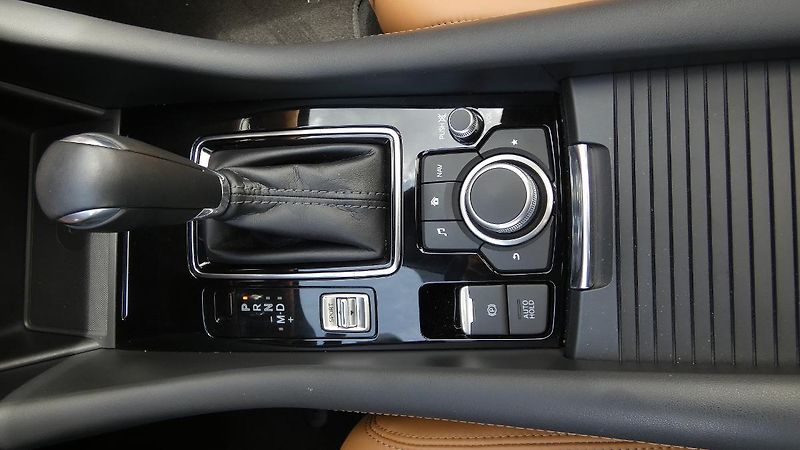 Mazda 6 2.5 aut. 20 th Anniversary - fotka 17 z 24