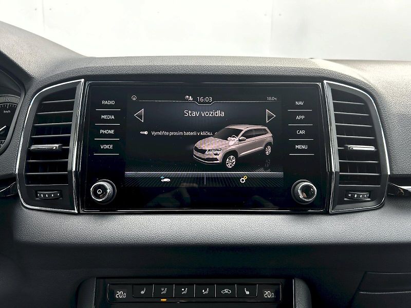 Škoda Karoq (2022) 1.5 TSI 110kW DSG Style - fotka 15 z 35