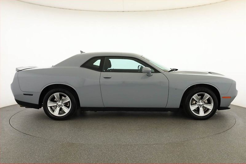 Dodge Challenger (2022) SXT 3.6 V6 - fotka 6 z 20