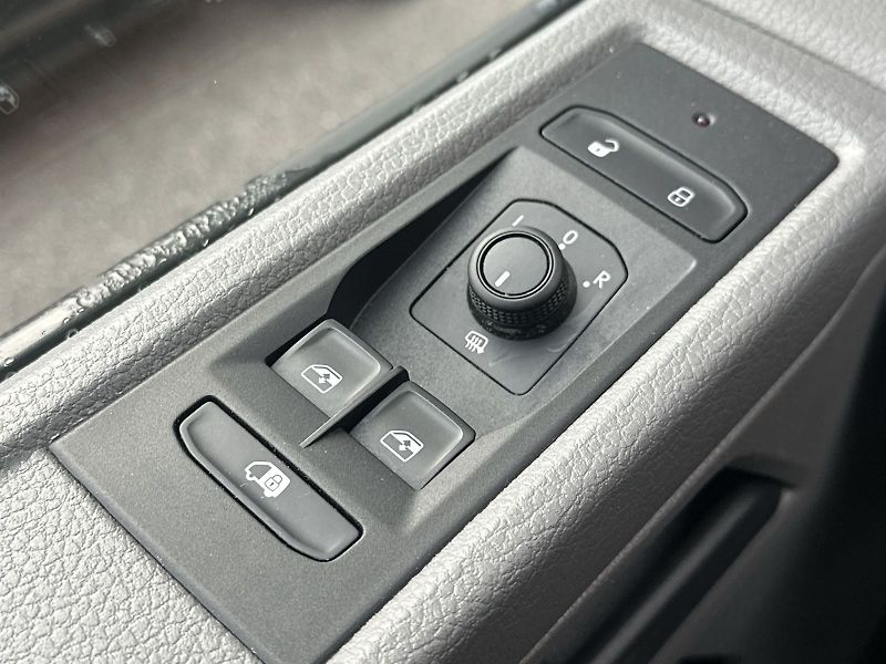 Volkswagen Transporter (2023) T6 2.0 TDI - fotka 15 z 27