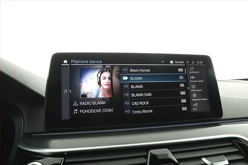 BMW Řada 5 (2021) M Sport 530d xDrive - fotka 8 z 21