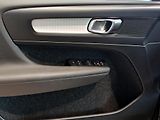 Volvo XC40  D3 AWD Momentum+Winter Pack - náhled 11