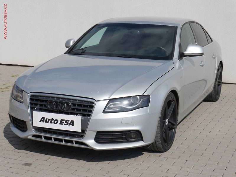 Audi A4 (2008) 3.2 FSi Quattro, ČR, S-line - fotka 3 z 20