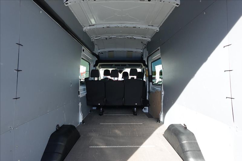 Ford Transit 2,0 TDCI  JUMBO 6MÍST KLIMA - fotka 17 z 41