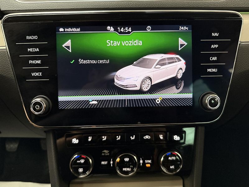 Škoda Superb 1.5 TSI 110kW ACT L&K Combi - fotka 7 z 15