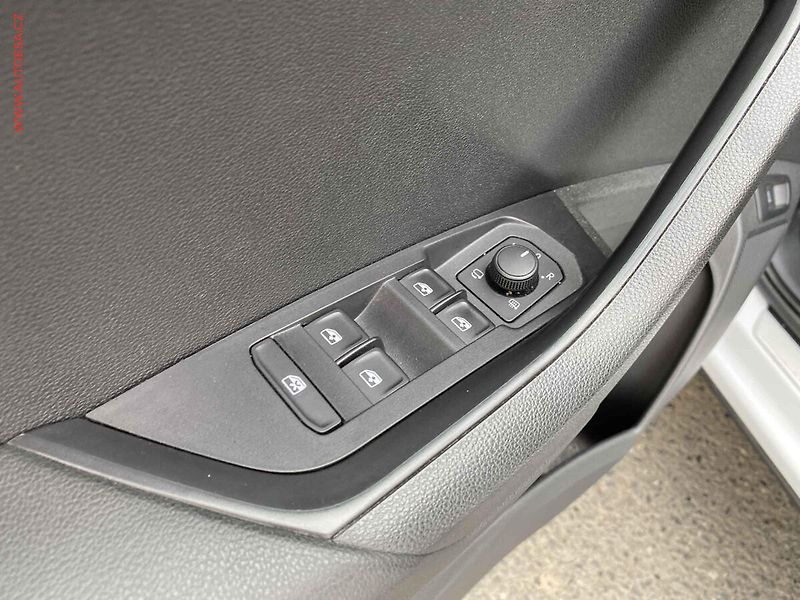 Škoda Karoq (2021) 1.5 TSi, SportLine, DSG - fotka 13 z 19