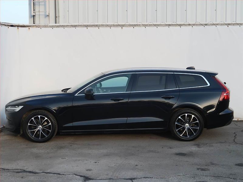 Volvo V60 (2018) D3 2.0, Automat, Serv.kniha - fotka 3 z 24