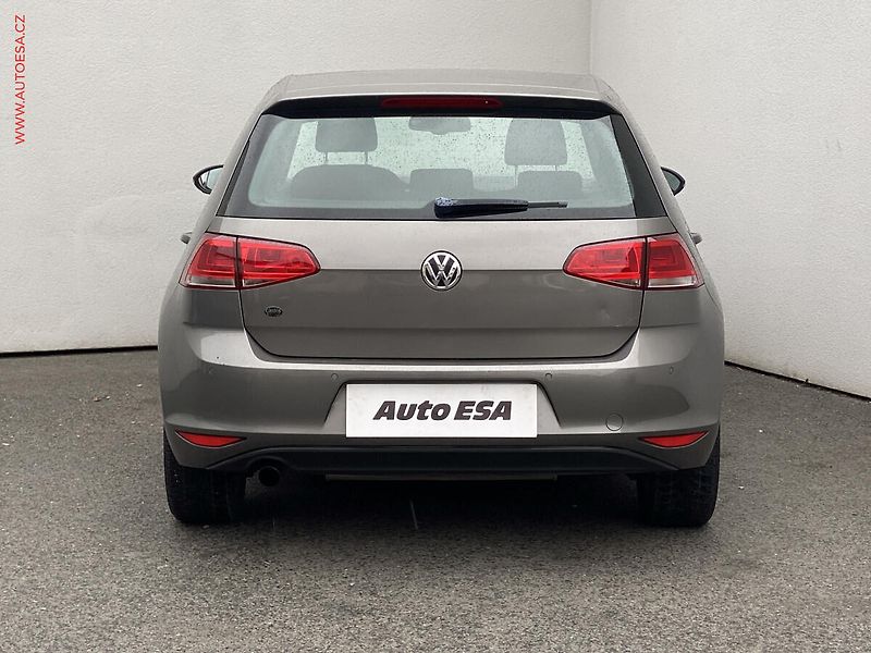 Volkswagen Golf (2013) 1.2 TSi VII, Comfortline, DSG - fotka 5 z 17