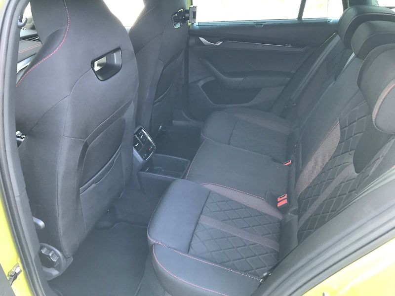 Škoda Octavia (2025) COMBI RS 2,0 TSI 195 KW 7-STUP - fotka 17 z 29