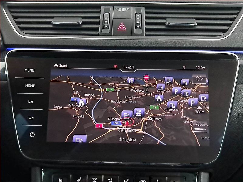 Škoda Superb (2018) Sportline 2.0 TDI - fotka 17 z 25