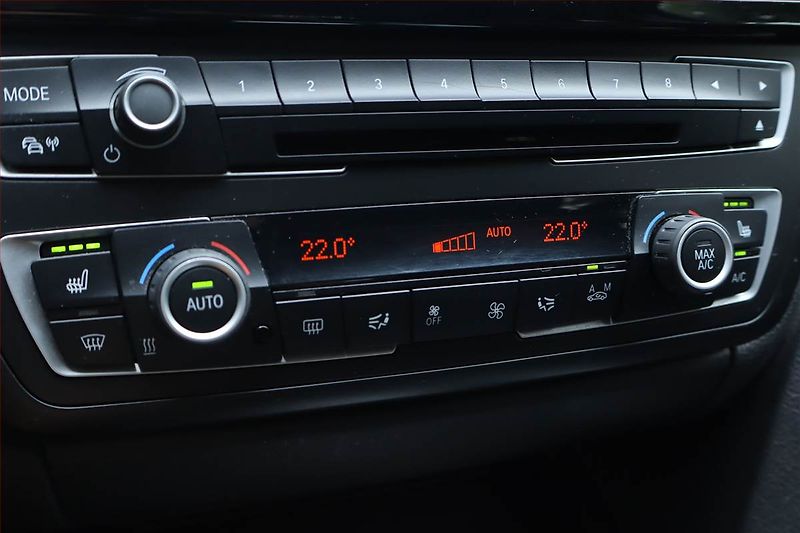 BMW Řada 3 (2015) 318 d, Automat, Serv.kniha - fotka 16 z 27