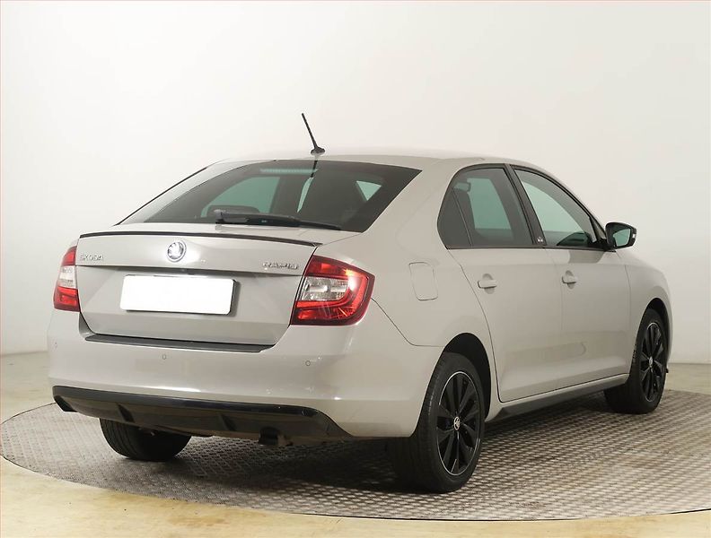 Škoda Rapid (2019) Monte Carlo 1.0 TSI, Automat - fotka 5 z 21