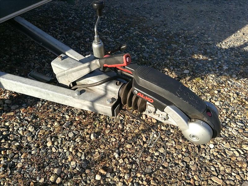 Knaus 450 předstan - fotka 14 z 15