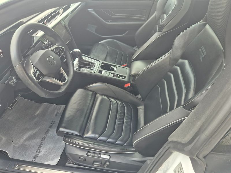 Volkswagen Arteon 2.0 TDI DSG 4x4  DPH ROZVODY - fotka 22 z 32