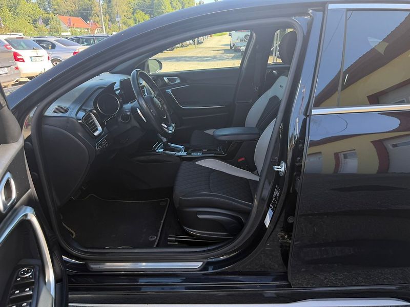Kia Ceed (2019) 1.4T-GDI/GT-LINE/1MAJ/ČR/DPH - fotka 10 z 36