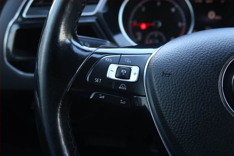 Volkswagen Touran (2017) 2.0 TDI, Automat, Serv.kniha - fotka 18 z 20