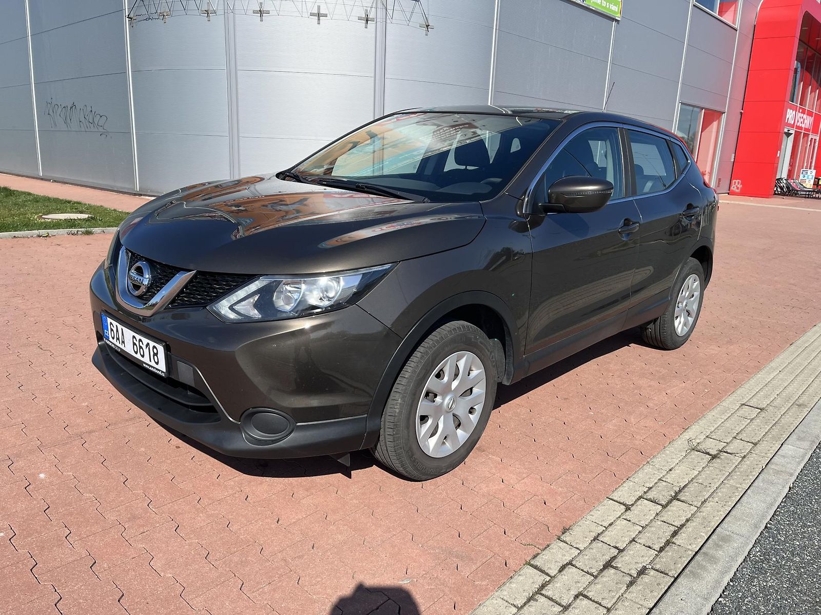 Nissan Qashqai 1.2 85 kW ČR
