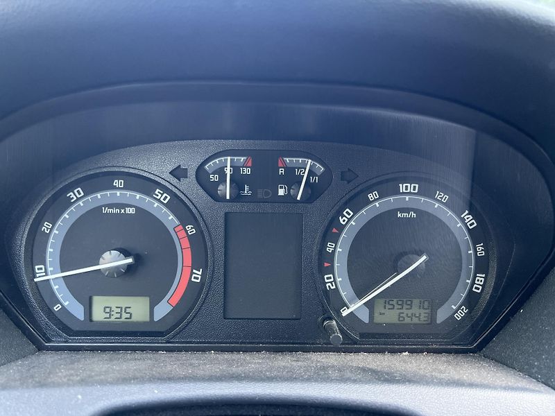 Škoda Fabia 1.2i 40kw ALU KOUPENO V ČR - fotka 10 z 17