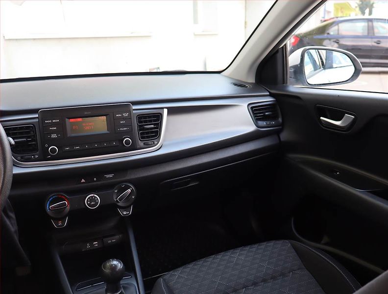 Kia Rio (2017) 1.25 CVVT, Serv.kniha - fotka 8 z 15