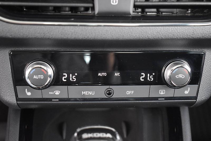 Škoda Scala (2020) 1.5TSI 110kW DSG, LED - fotka 21 z 24