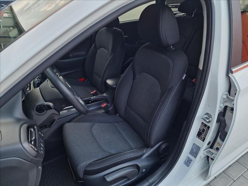 Hyundai i30 1.0 T-GDI Smart Kombi,ČR,1Maj - fotka 32 z 50