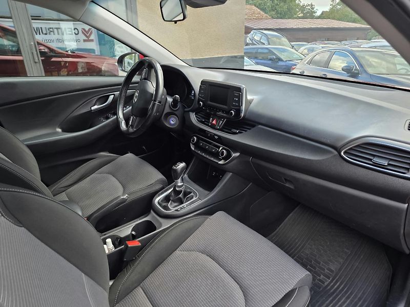 Hyundai i30 1.0-KLIMA-ISOFIX-TEMPOMAT - fotka 6 z 11