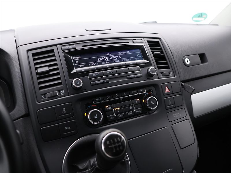Volkswagen Multivan 2,0 TDI 103kW Highline Tažné - fotka 23 z 34