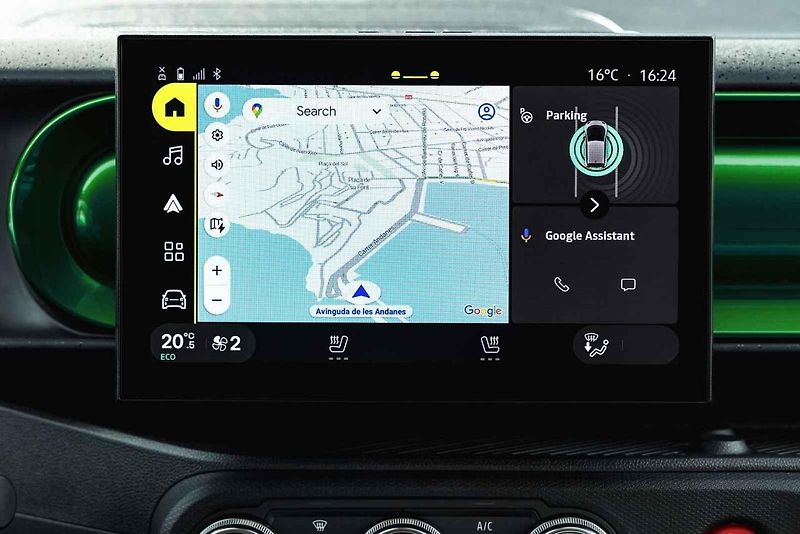 Tento malý elektromobil už budí zaslouženou pozornost v ulicích našeho hlavního města.