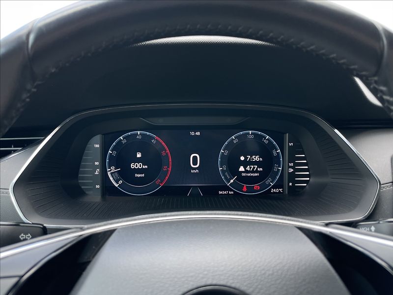 Škoda Octavia 2,0 TDI Combi Ambition Plus - fotka 9 z 23