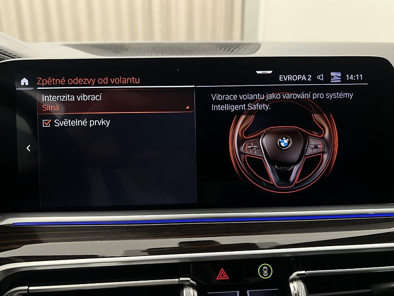 BMW X5 XDrive 30d M-Paket AUT CZ - fotka 38 z 50