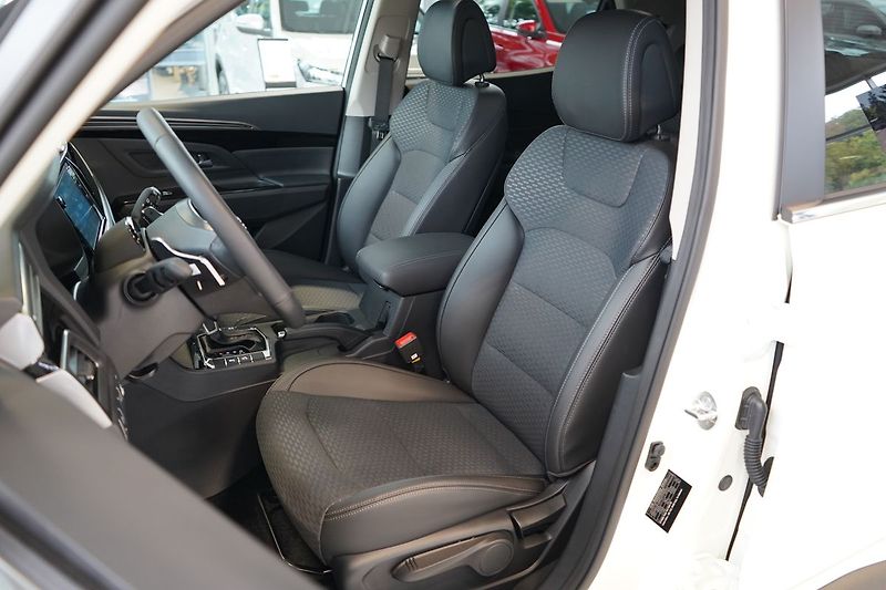 KGM Korando (2026) ELEGANT 1.5 GDI-T 72706 - fotka 8 z 15
