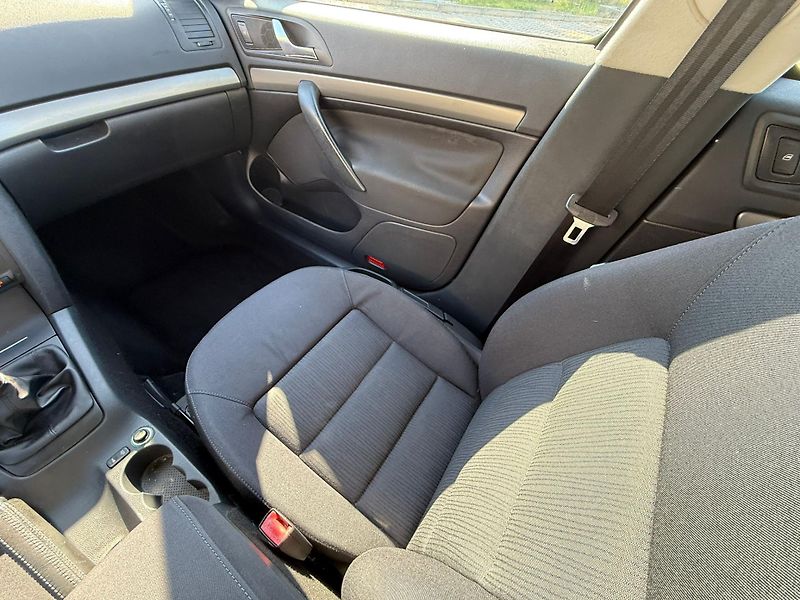 Škoda Octavia (2005) 1,9 TDI - fotka 7 z 16
