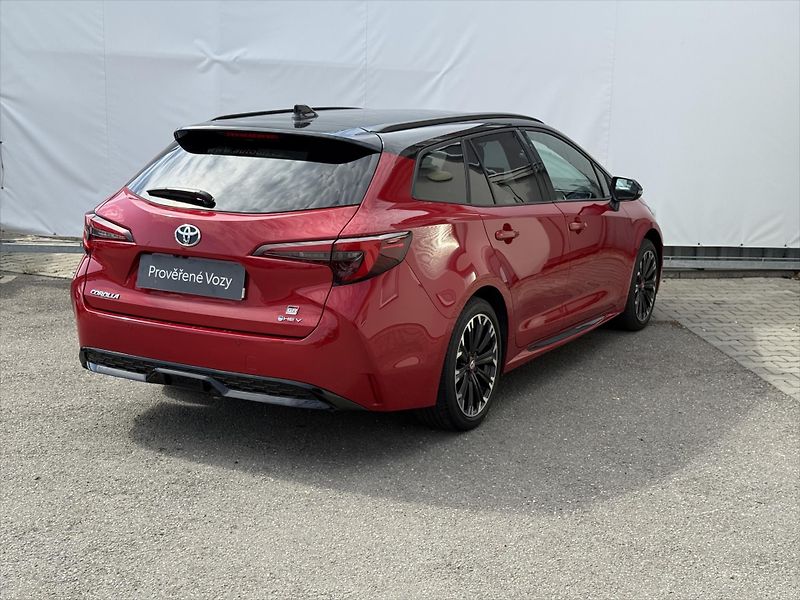 Toyota Corolla 2,0 GR Sport - fotka 4 z 20