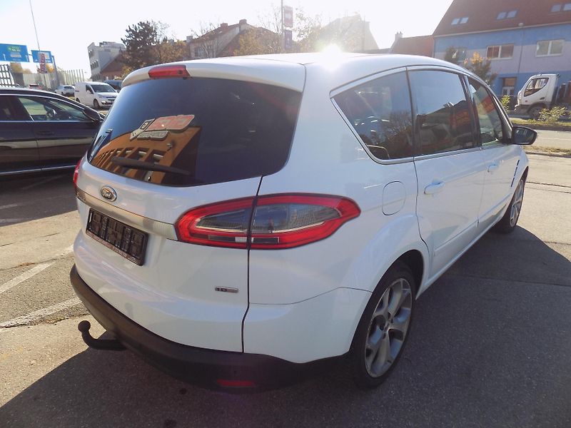Ford S-MAX 2,0  TDCI 103KW TITAN FACELIFT - fotka 43 z 47
