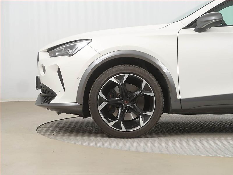 Cupra Formentor (2023) 2.0 TSI VZ - fotka 15 z 18