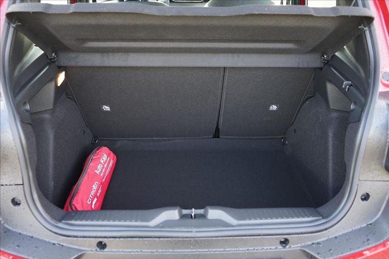 Citroën C3 (2026) 1,2 Turbo 100k Manual PLUS - fotka 10 z 17