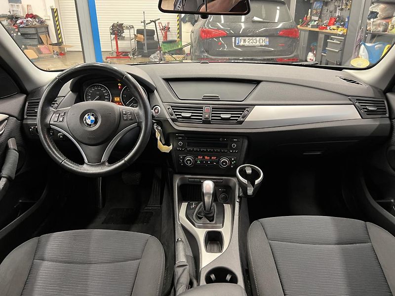BMW X1 2.0D 18D 105 kW - fotka 8 z 18