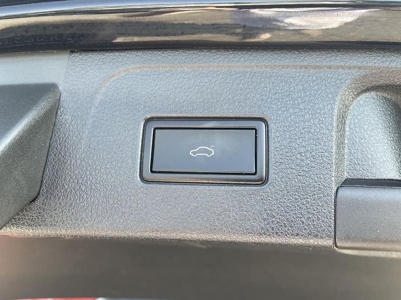 Volkswagen Passat 2.0TDi Dsg 4x4 HIGHLINE-DPH-ČR - fotka 26 z 38