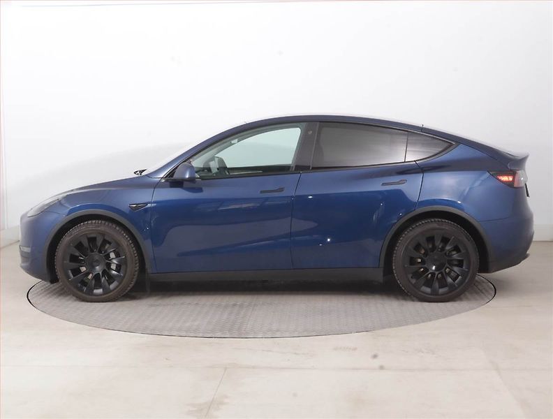Tesla Model Y (2021) Long Range AWD 75kWh, SoH 93% - fotka 3 z 22