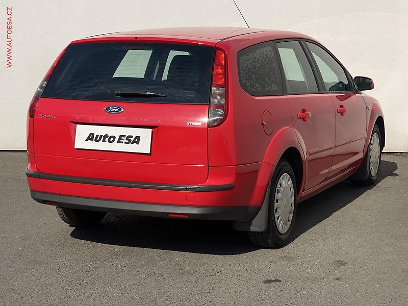 Ford Focus (2007) 1.6 TDCi, ČR, AC - fotka 4 z 16