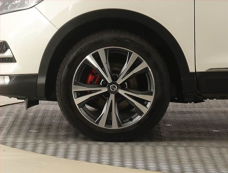 Nissan Qashqai (2017) 1.6 DIG-T, Serv.kniha, Navi - fotka 14 z 22
