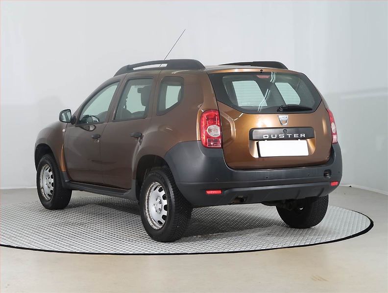 Dacia Duster (2012) 1.6 16V, Park. senzory - fotka 4 z 14